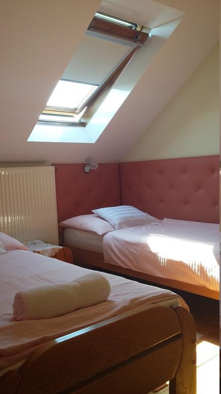 Bundics Vendeghazak Bed & Breakfast Lenti Exterior photo